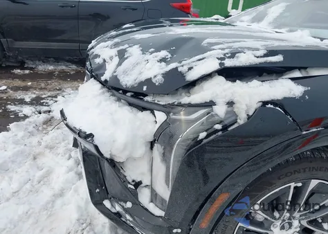 2025 Cadillac Optiq Sport 1 Awd z USA, uszkodzony, nr VIN 3GYK3EMR2SS259388